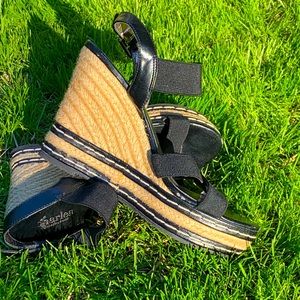 Charles David black strap espadrilles